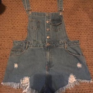 Overall shorts